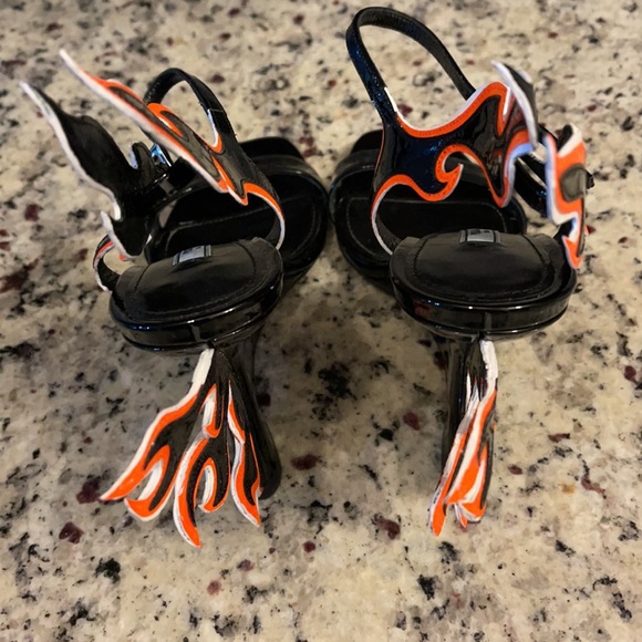Authentic PRADA FIRE SOLD OUT!!! 37.5 worn once - Picture 3 of 5